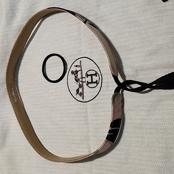 Max Mara  size 27 adjustable - Picture 7 of 7